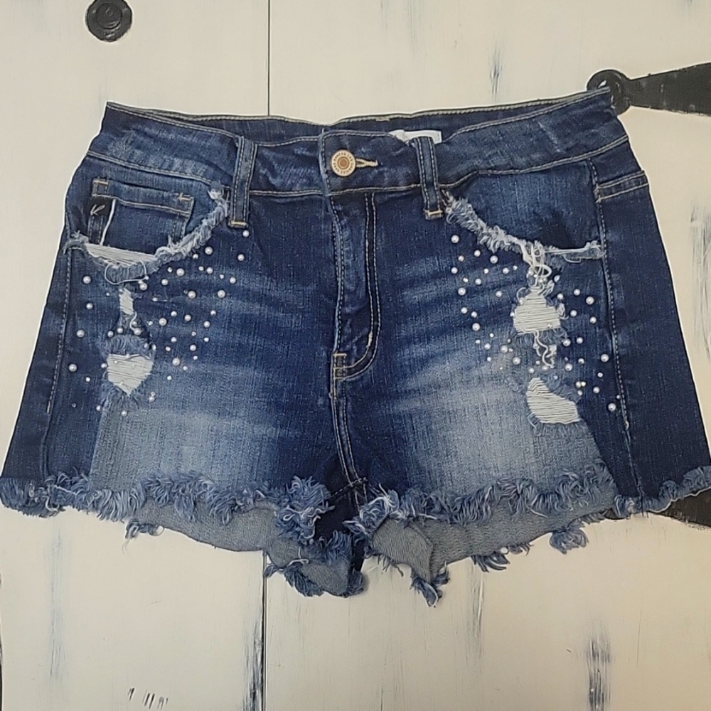 KanCan, Distressed Jean shorts